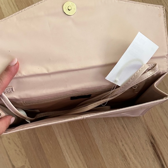 H&M Elegant Patent Light Pink Clutch with Tassel - Picture 5 of 7